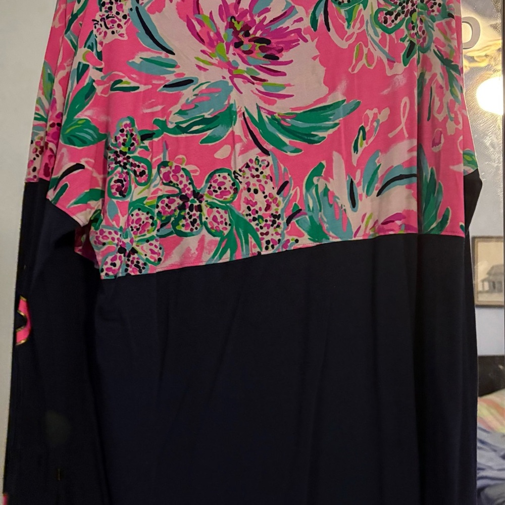 Lilly Pulitzer Finn Tee - Picture 2 of 2